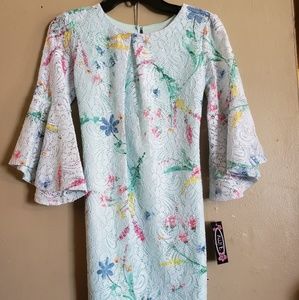 Girls floral print size 7 new  bell sleeves